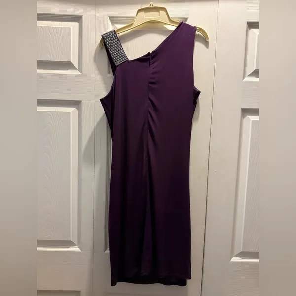 Karina Grimaldi One-Shoulder Purple Dress with Silver Accent - Image 5