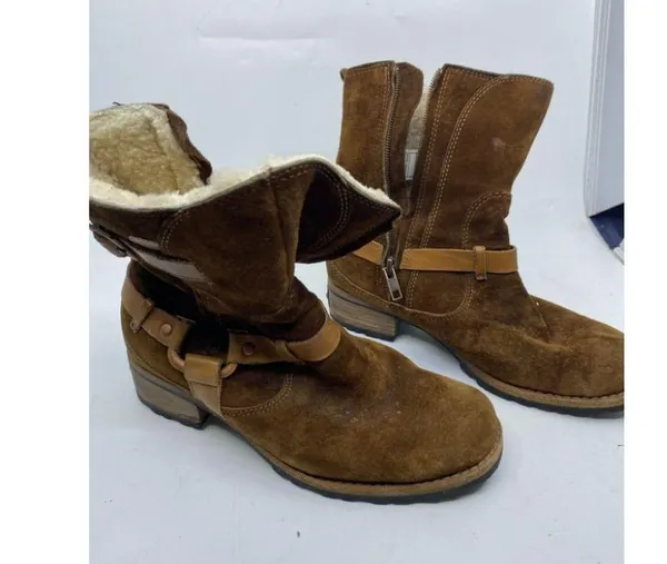 UGG Brown Leather Boots Size 6 - Image 5