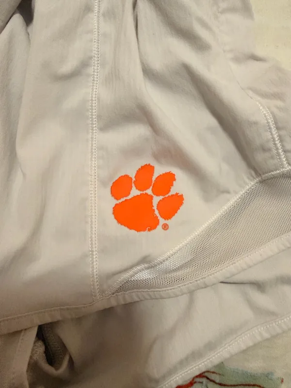 Lululemon Clemson Hotty Hot Shorts 2.5" - Image 4