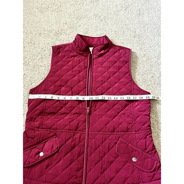 talbots women’s M lined puffer quilted zipper vest,‎ fuchsia color, lightweight - Image 4