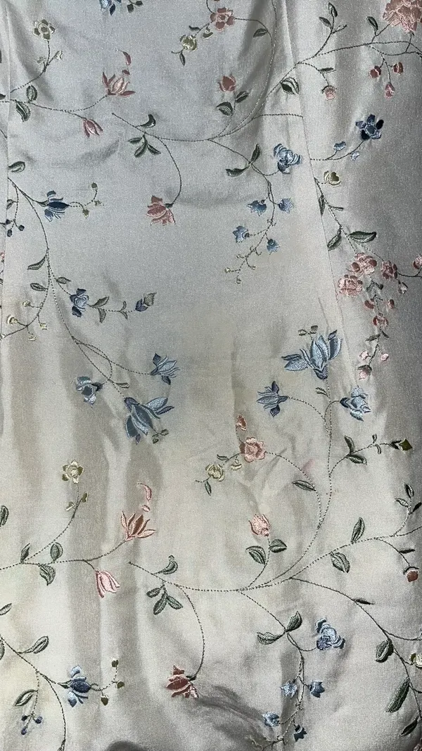 Embroidered dress - Image 3