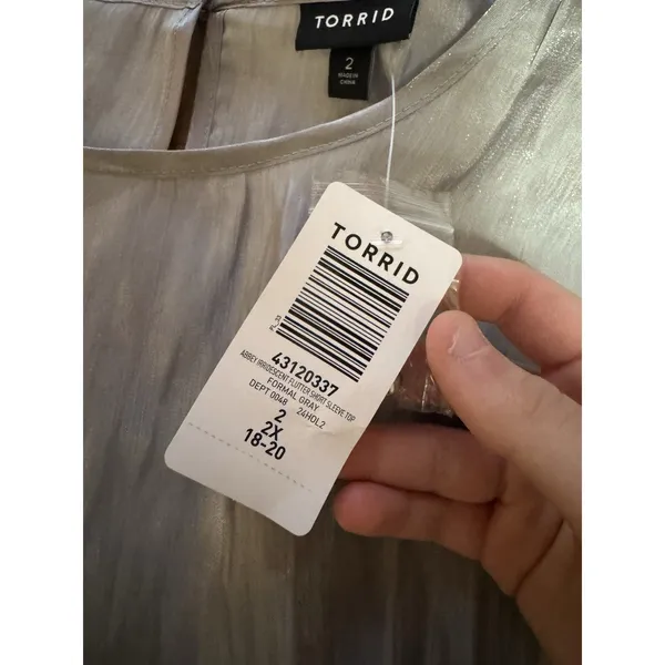 Torrid Women Abbey Iridescent flutter sleeve top 2X‎ Silver Blouse Metallic NWT - Image 6