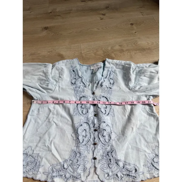Calypso St. Barth Women's Size L Light Blue Embroidered Blouse Button Front - Image 6