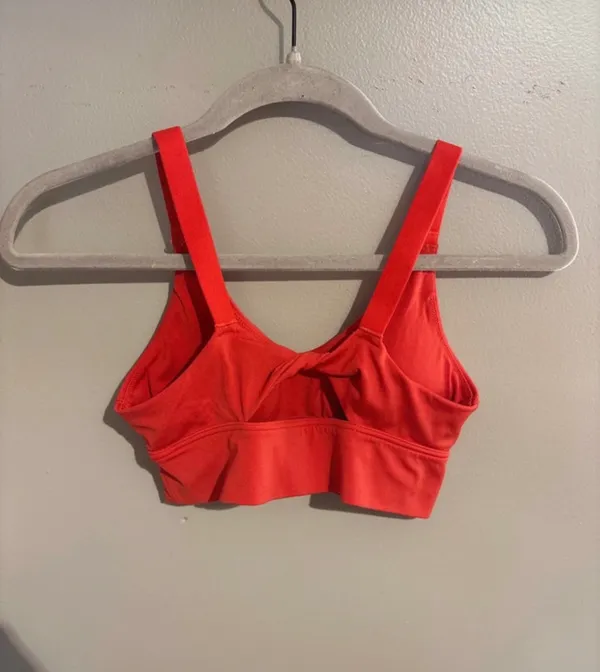 Aerie offline twist back padded red sports bra - Image 4