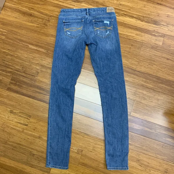 Abercrombie & Fitch Distressed Denim‎ Jeans Womens 2 Embellished Pockets Skinny - Image 4