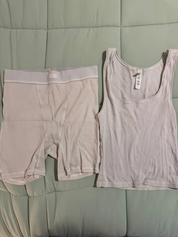 SKIMS Soft Lounge Set Tank & Boxer - Image 2