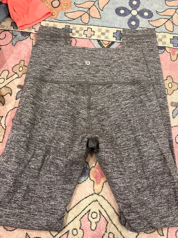 Grey Lululemon Leggings Align 28" - Image 2