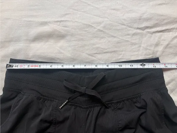 Lululemon Dance Studio Jogger Pants Size 6 Black Ruched 28” Inseam - Image 4