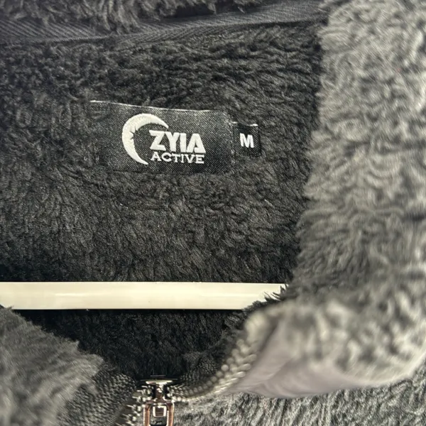 ZYIA black Sherpa 1/4 zip pullover M cozy warm outdoor activewear neutral soft - Image 8