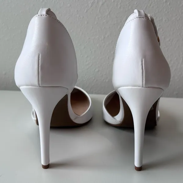 White Pointed Heels Size 9.5 - Image 5