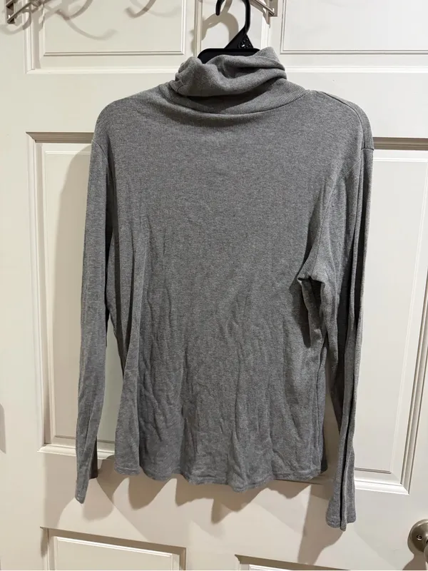 Harley-Davidson Gray Black Logo Turtleneck Pullover Size Large - Image 3