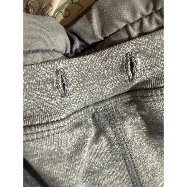 Lululemon Womens Heathered Gray Athletic Shorts Layered Waist‎ Pockets Size 4 - Image 9