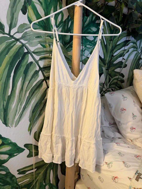 Boutique White cover-up/ sundress with shorts - Image 4
