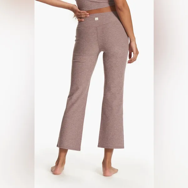 VUORI Mid Rise‎ Elevation Slim Bootcut pant in Hazel Heather Size Large - Image 2