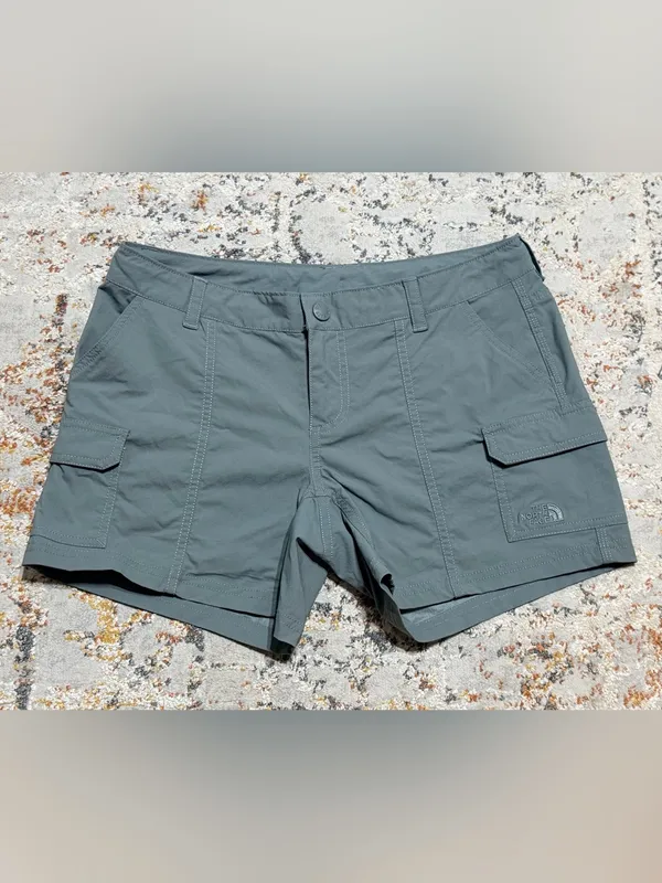 The North Face Women's Hiking Cargo Shorts size 4 - Image 11