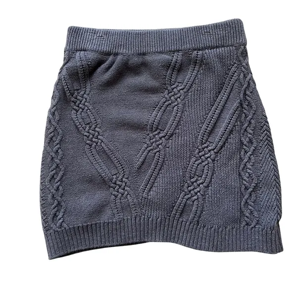 Anthropologie Cable Knot Gray Sweater Skirt Medium Winter Cozy Mini Short‎ Warm - Image 3