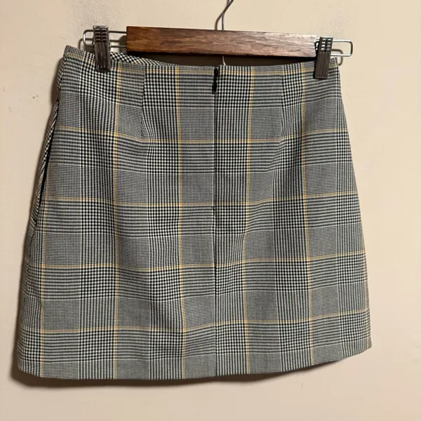 Wilfred by Aritzia Renee Plaid Pocket Mini Skirt in Cairo Gold- Size 2 - Image 2