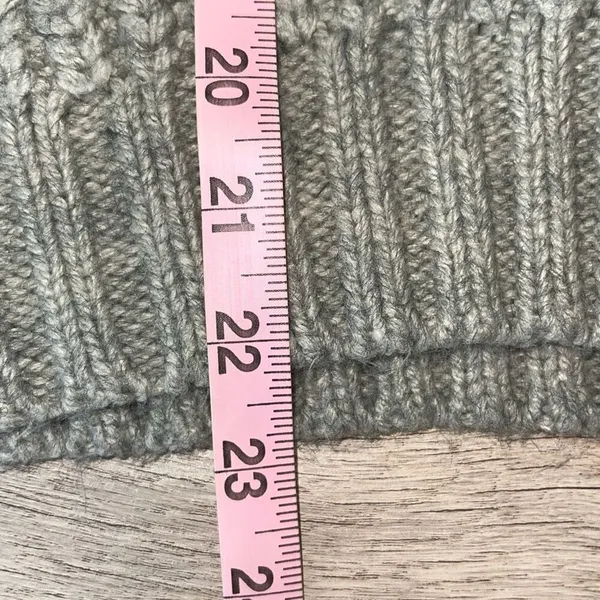 American Eagle Outfitters Womens Chunky Knit V-Neck Long Sleeve Sweater Size XS‎ - Image 7