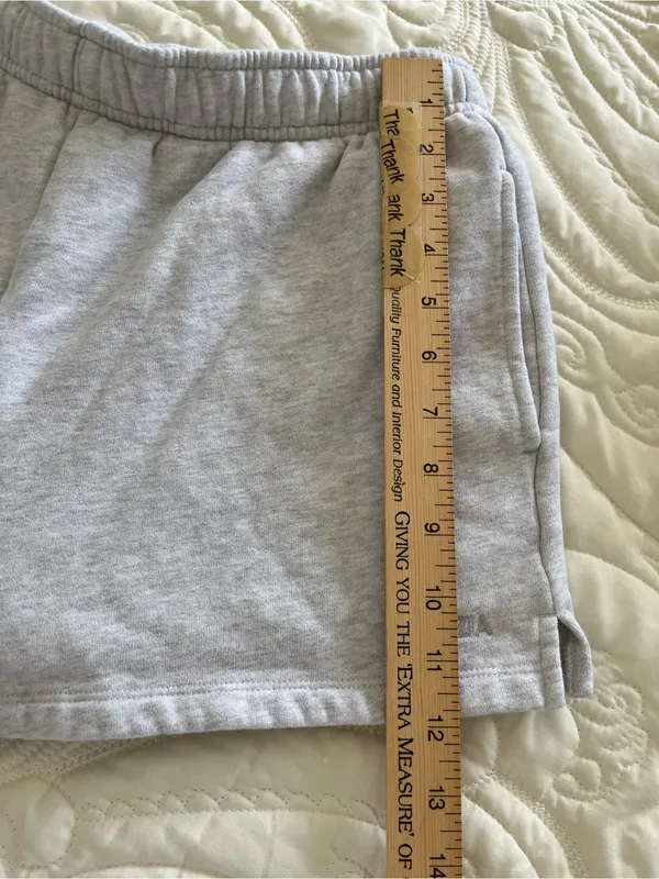 Aritzia
Cozy Sweatfleece Perfect Micro Short Lounge  size - Image 10
