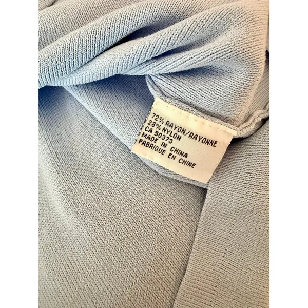 Kaydee Periwinkle light Blue V-Neck Knit Medium Soft Rayon Blend Short Sleeve - Image 4