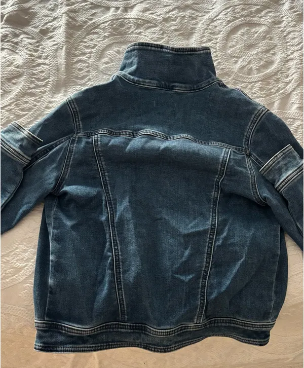 Express Women’s Denim Jacket - Image 2