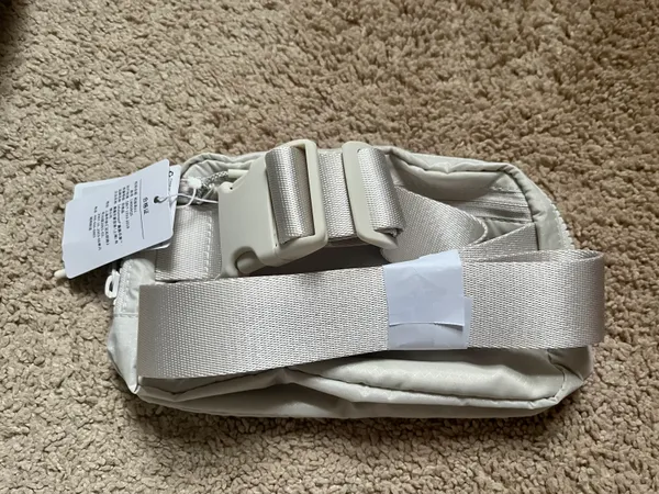 Lululemon everywhere belt bag OG original strap - Image 4