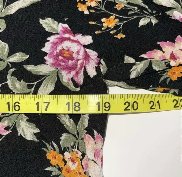 American Eagle Tie Front Floral Print Top Black Multi Ruffle Hem Peplum - Image 11