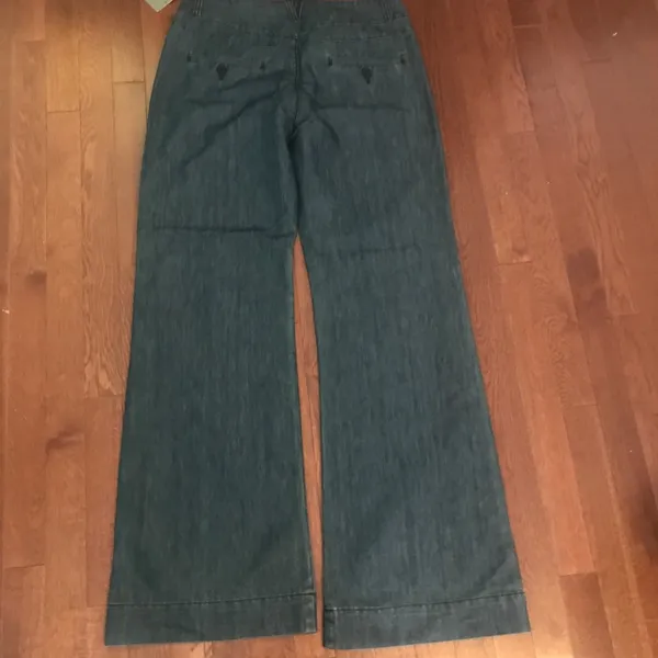 Nwt Anthropologie Flare Jeans sz30 - Image 2