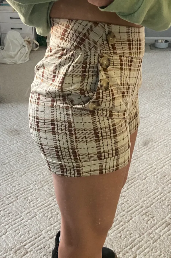 Cato BRAND NEW plaid Shorts - Image 4