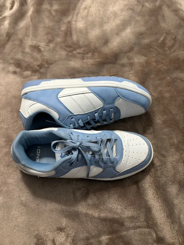 And1 Sneakers Women’s Size 9 Light Blue and White Low-Top Athletic Sneakers - Image 3