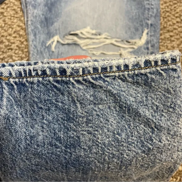 American Eagle Curvy Mom Jeans NWOT Distressed high rise long length - Image 6