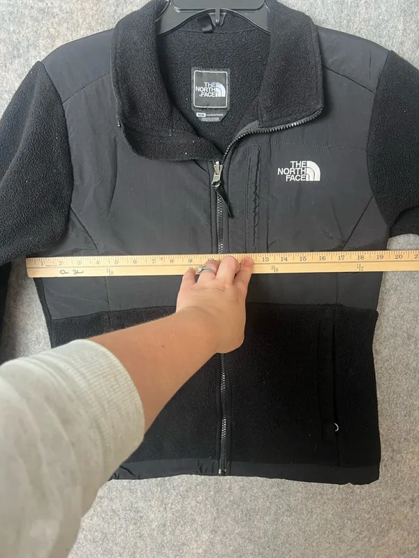 The North Face‎ Woman’s Medium Black Full-Zip Fleece Jacket - Image 4