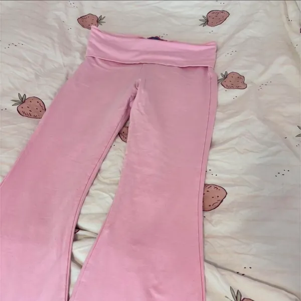 Edikted Naomi Flare Leggings Foldover - Image 3