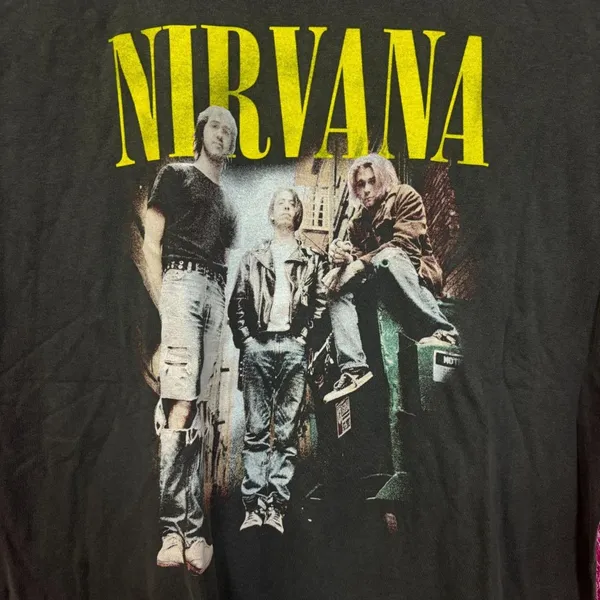 Nirvana Grunge Live Rock Tshirt size Large - Image 2