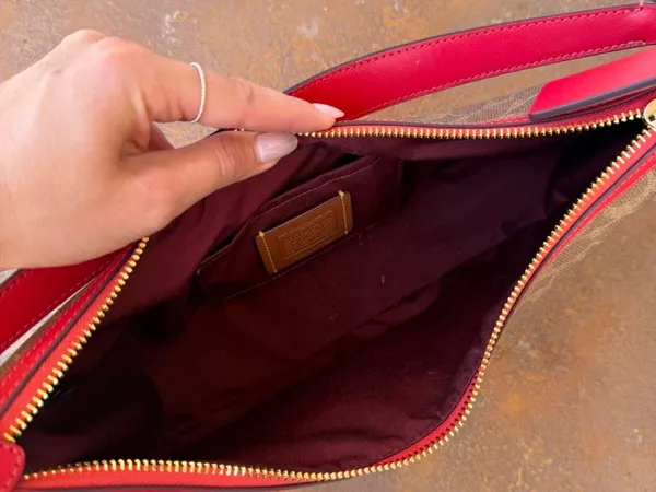 Coach Outlet Aria leather Shoulder Bag in Signature Canvas in red and brown / basically new - Image 7