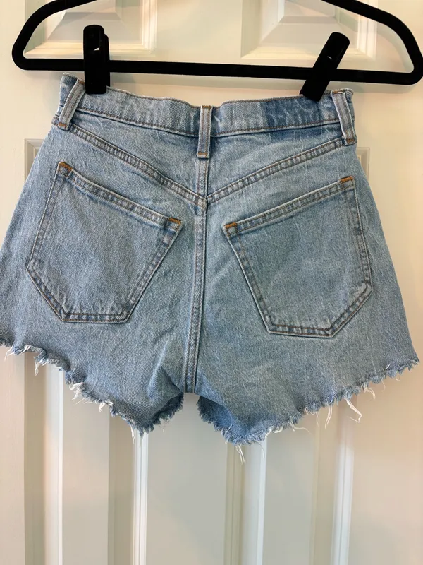 Abercrombie “the mom short” - Image 2