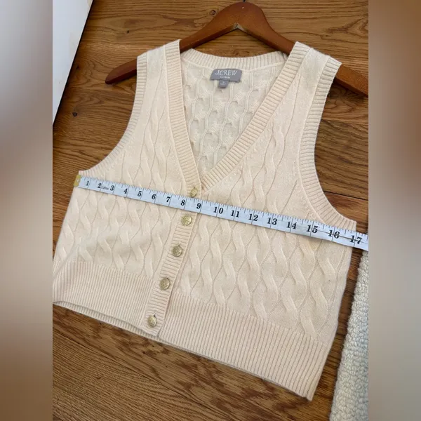 J.Crew Cashmere cropped cable-knit sweater-vest in Buttercream Size Medium - Image 10