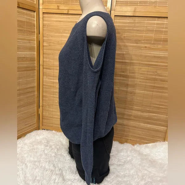 Abercrombie & Fitch blue cold-shoulder knit sweater long sleeve crew neck Large - Image 3