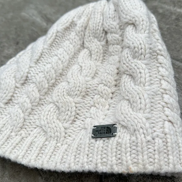 Never worn , north face beanie with wool blend lining - Image 2