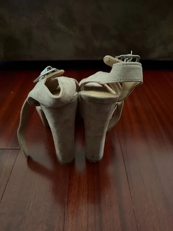 Tan Target Heels Block Ankle - Image 3