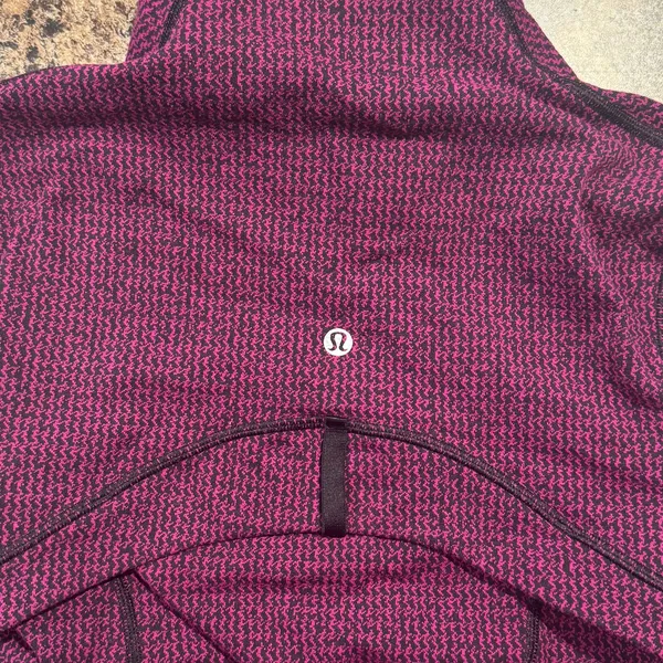 Lululemon Define Jacket Size 6 Deep Fuchsia Athletic Yoga Running Athleisure - Image 7