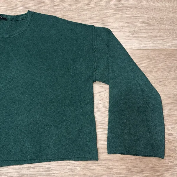 Papermoon Boutique Women's Green Cropped Sweater Small - Image 10