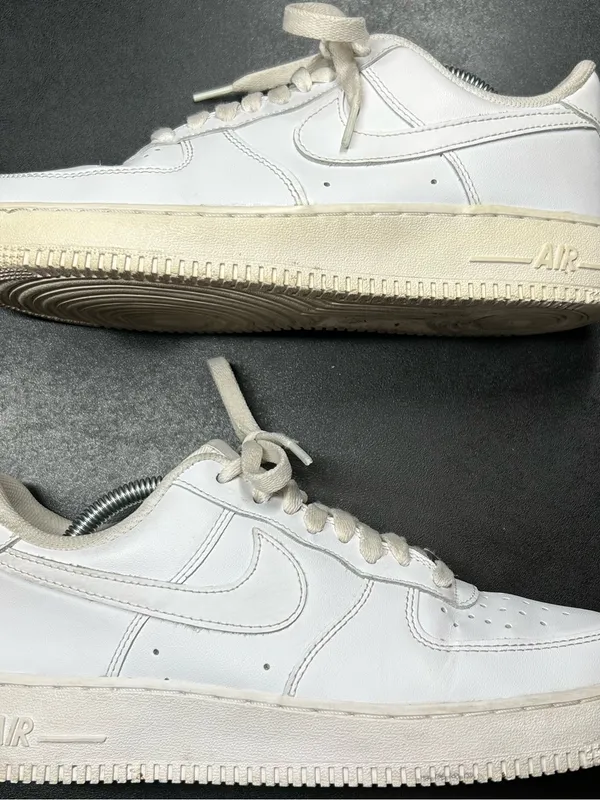 Nike Women’s Size 10 White Air Force 1 '07 Shoes - Image 2
