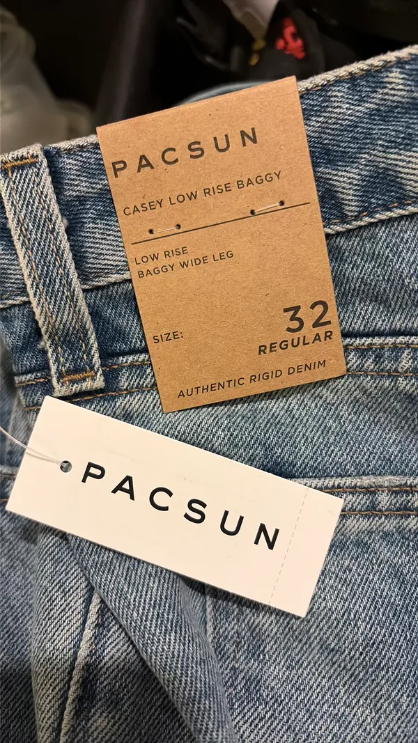 Casey• Low-Rise• Medium indigo•PacSun• 32 Long • Jeans - Image 2