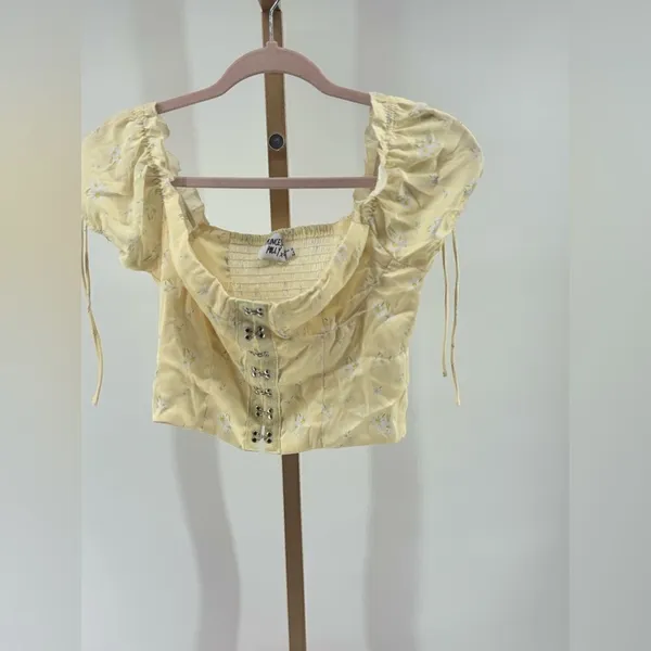 Princess Polly Floral Puff Sleeve Hook Eye Crop Top Yellow Size 6 - Image 9