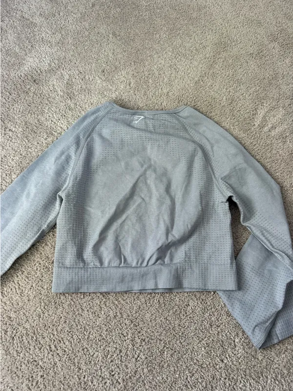 Gymshark Cropped Long Sleeve | size small - Image 3