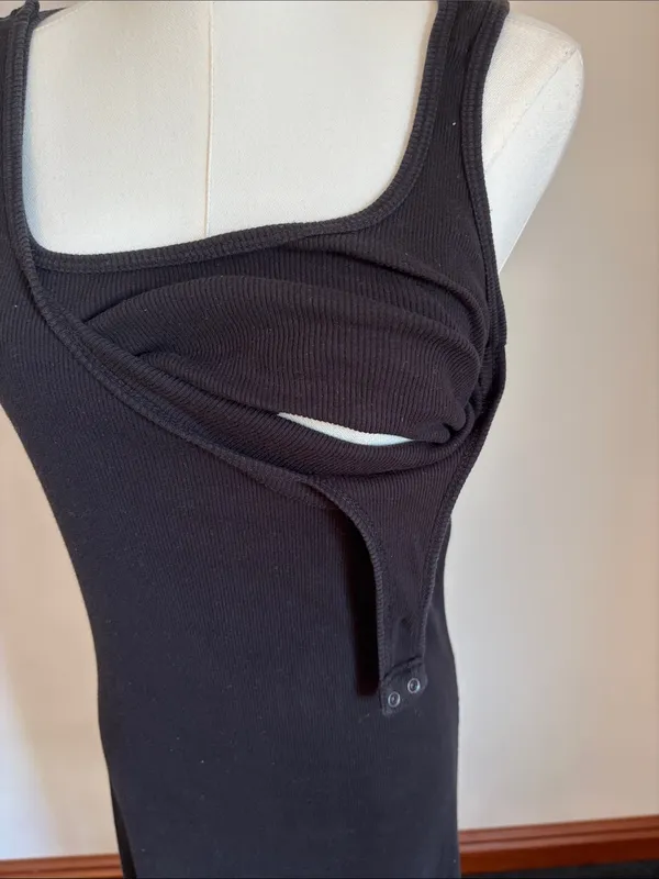 Minimalist Black Sleeveless Maxi Dress Nursing - Image 5