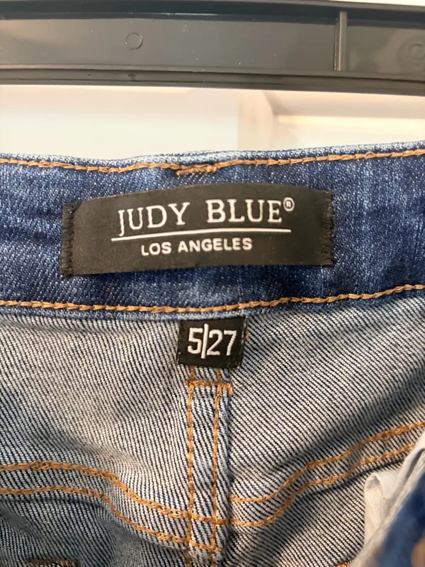 Judy Blue Jeans Cropped Straight - Image 3
