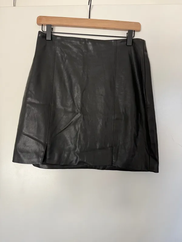 Hollister Faux Leather Skirt - Image 4