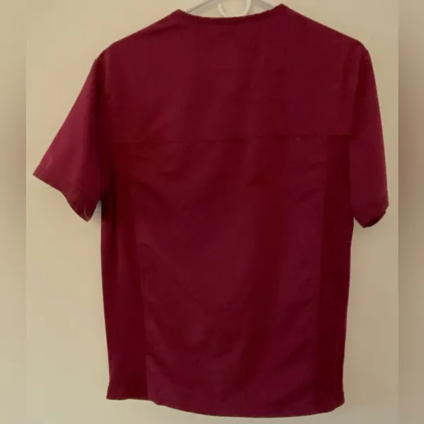 Dickies Nurse Scrub Burgundy Short Sleeve Vneck Shirt Women’s Sz Small - Image 2